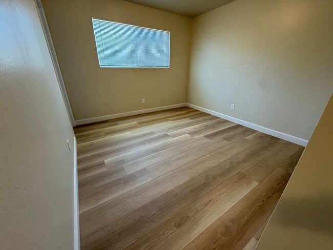 Building Photo - 223-227 W Curtis St.