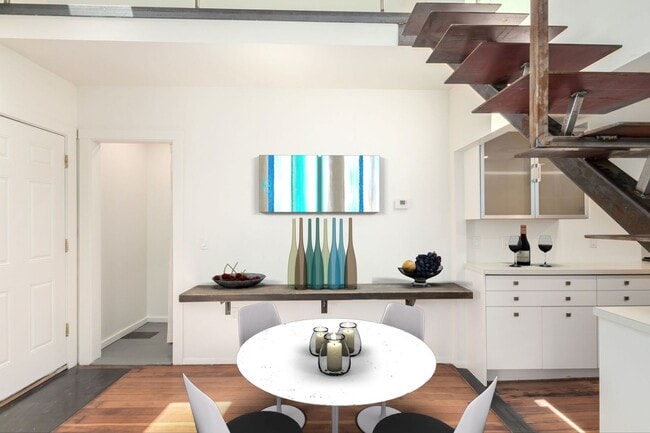 Building Photo - Gorgeous Loft near Roosevelt Row!