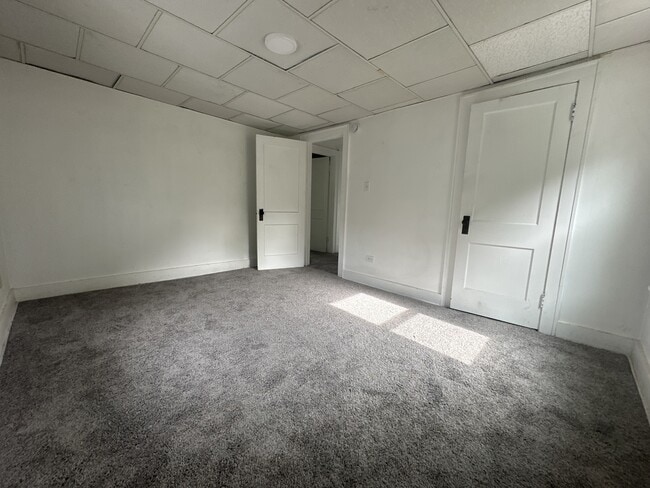 Building Photo - 275 Goodview Ave
