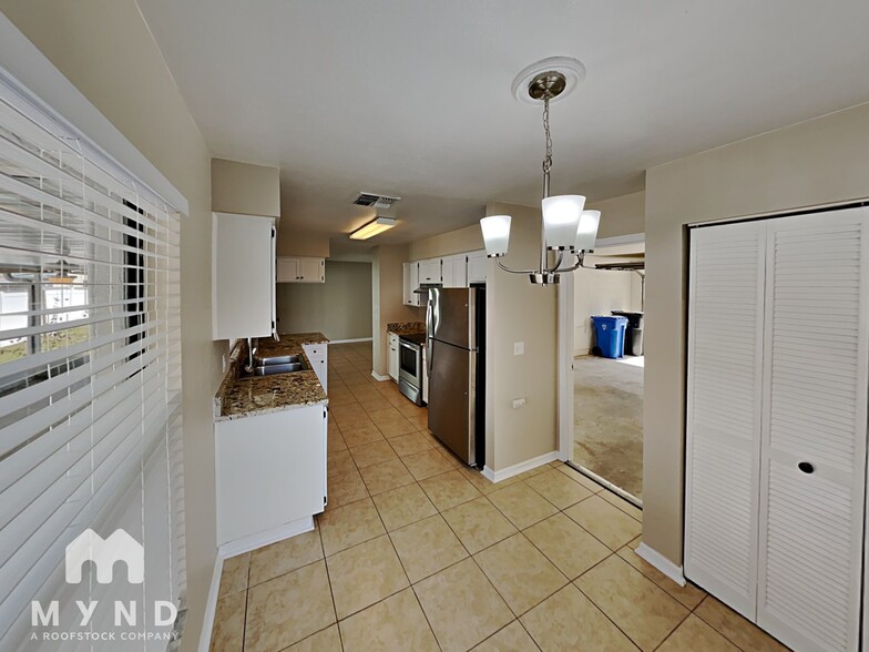 Building Photo - 604 Chilt Dr