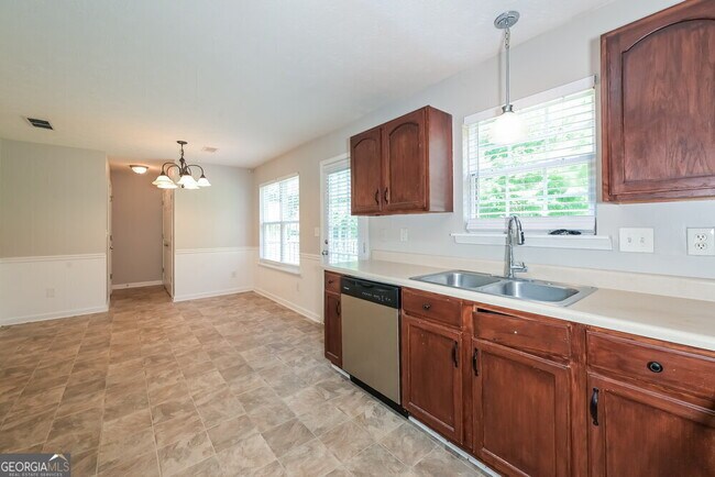 Building Photo - 1405 Stephens Pond View