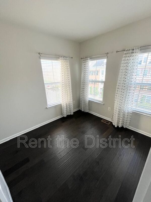 Building Photo - 3633 Jamison St NE