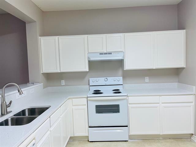 Building Photo - 7120 Wind Row Dr
