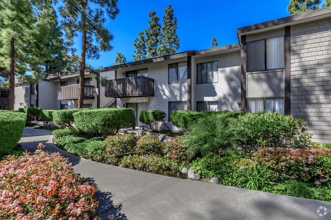 Building Photo - Cherry Creek Apartments