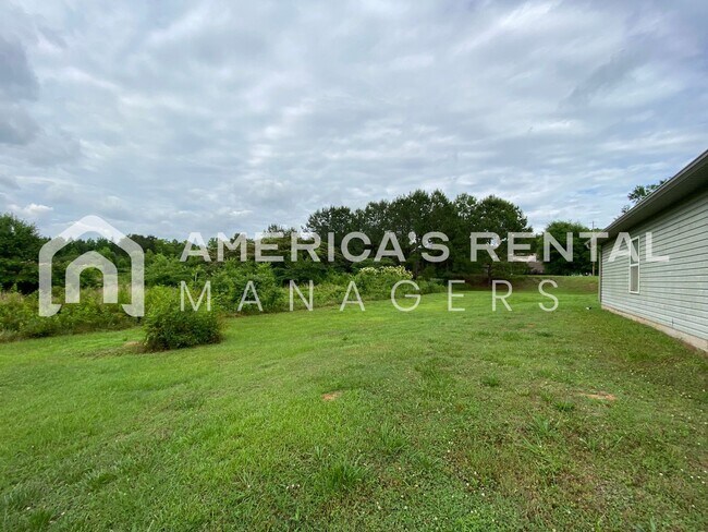 Building Photo - 1475 Beardens Farm Rd