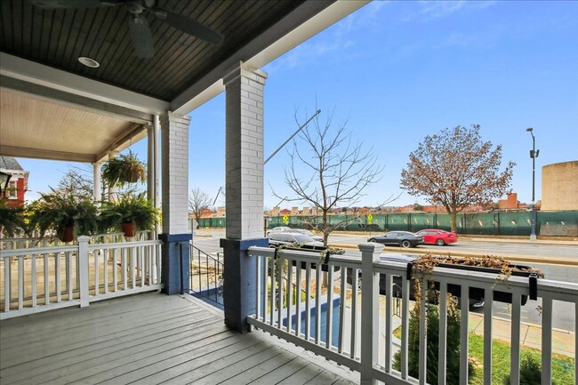 Building Photo - Pet Friendly Luxury DC TH - 3 bed +  3.5 B...