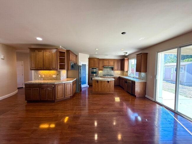 Building Photo - $4795 - Beautiful 5 Bedroom 3 Bath Home wi...