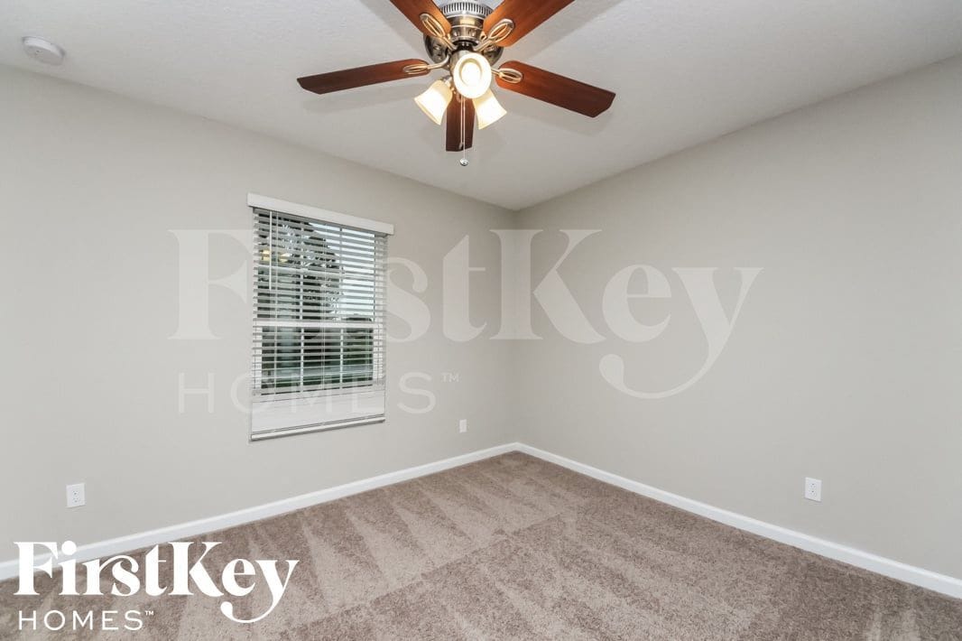 Building Photo - 797 SW Hillsboro Cir