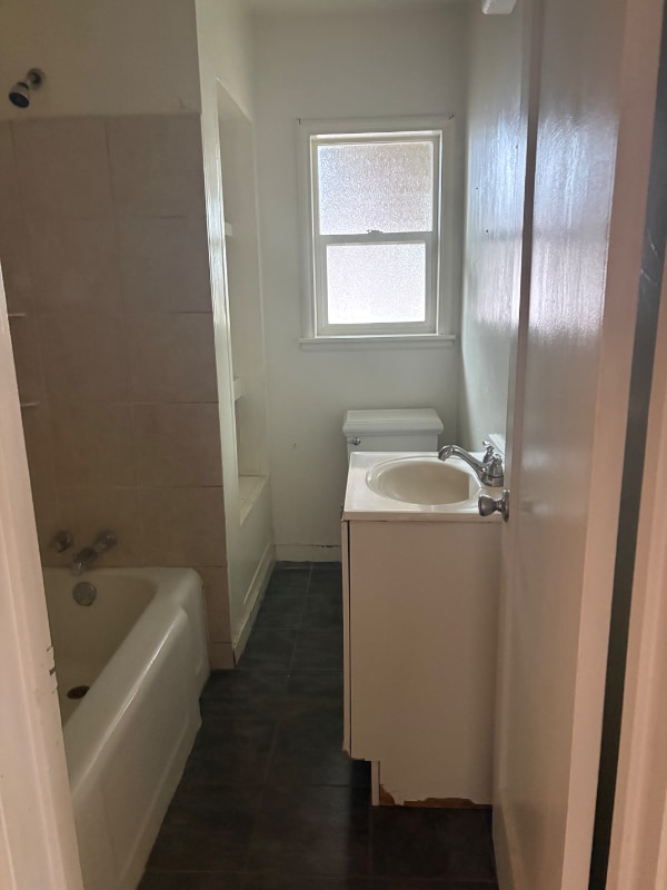 Building Photo - 420 Milnes Rd