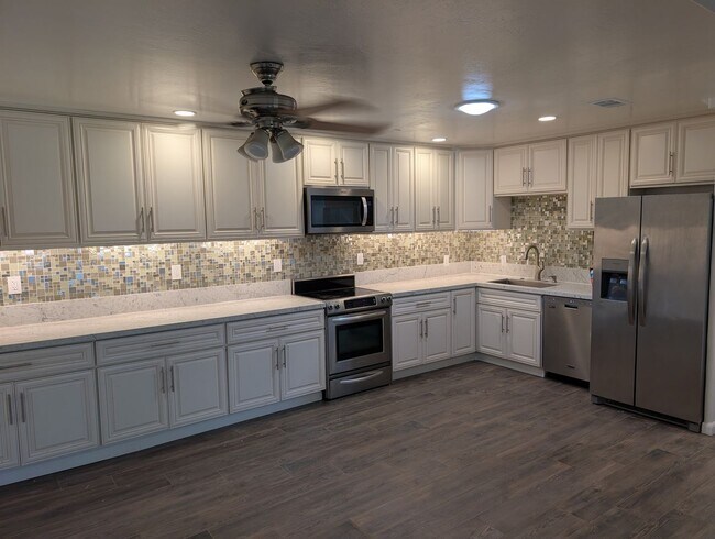 Building Photo - 8024 Tone Ln