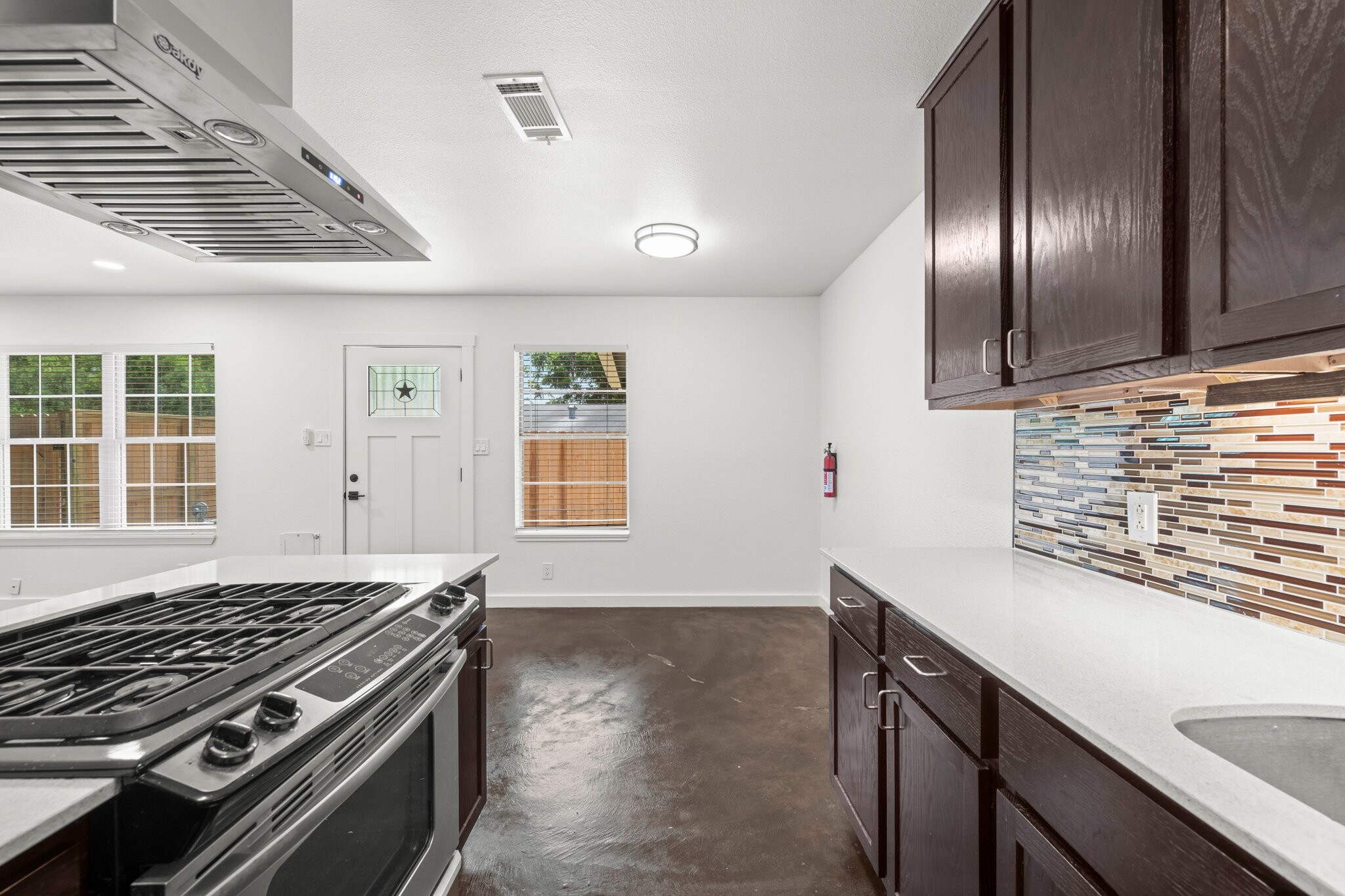 Building Photo - 3508 Southridge Dr