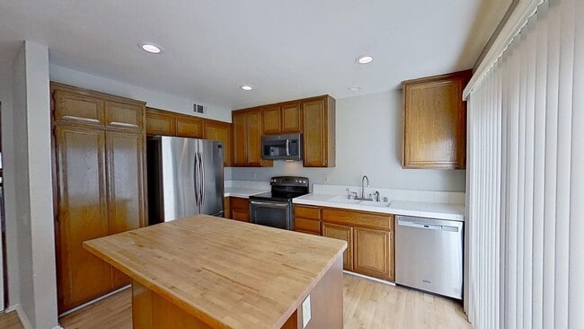 Building Photo - 4 Morning Star