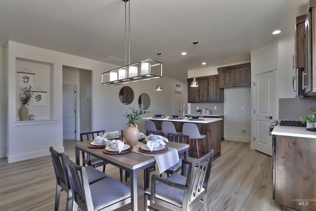 Building Photo - Beautiful Home in Herron Ridge!