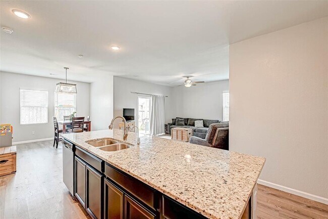 Building Photo - 10145 Pappas Dr
