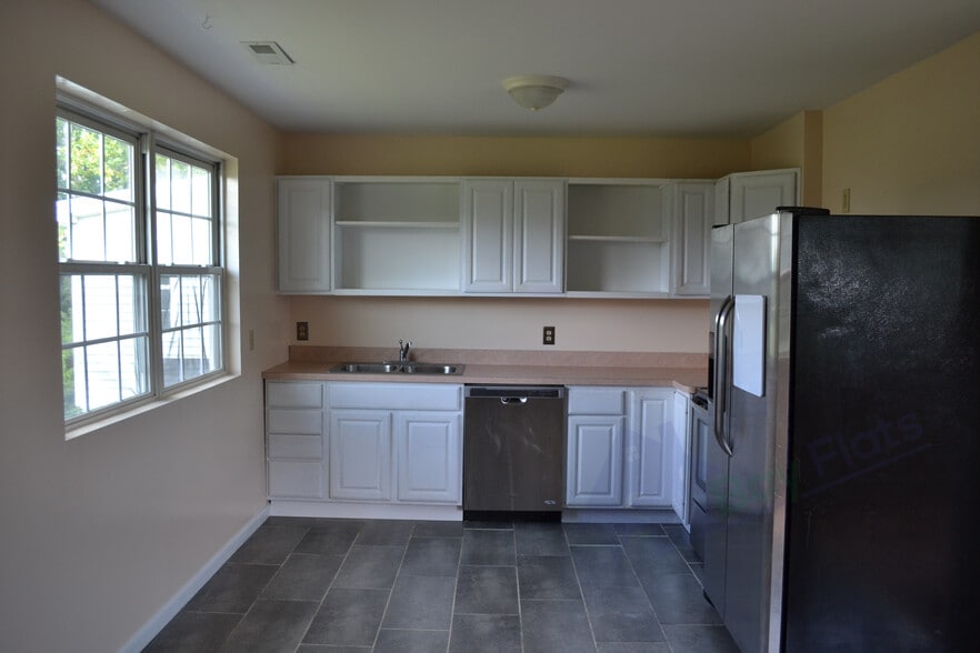 Building Photo - 39872 Wrinkle Free Ln