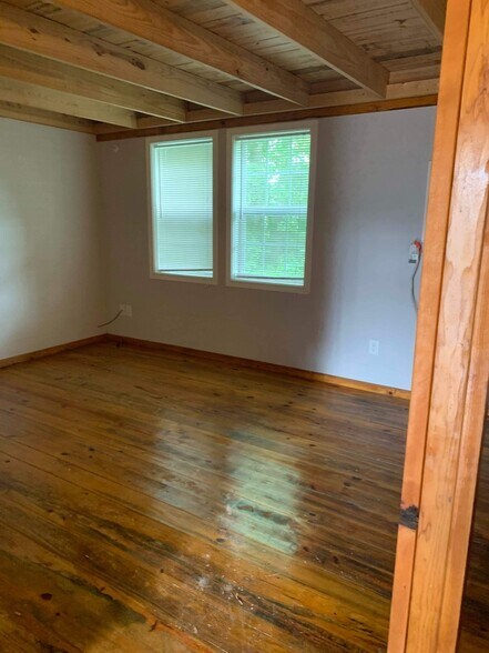 Building Photo - 1112 Cardinal St Apt# 101