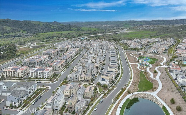 Building Photo - 6 Crown Point Dr