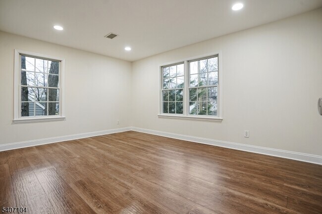 Building Photo - 2114 Elizabeth Ave