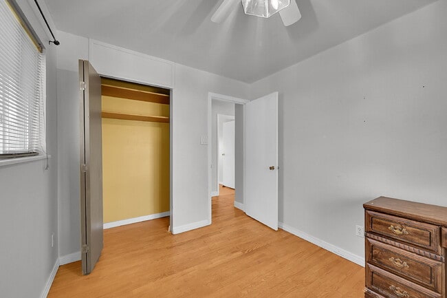 Building Photo - $2,795.00  - 4 Beds, 2 Baths, Single Famil...