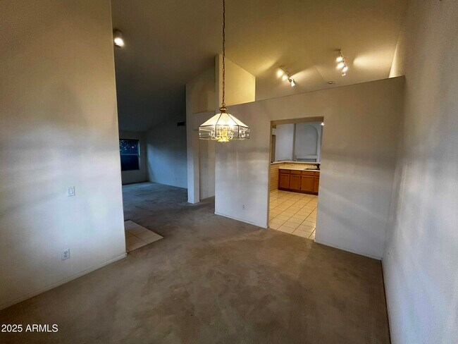 Building Photo - 4525 E Grovers Ave