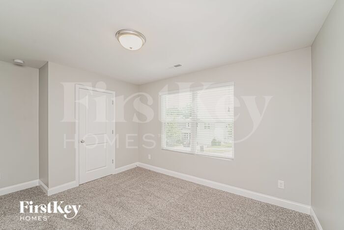 Building Photo - 9030 Evans Woods Dr