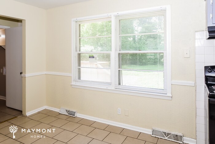 Building Photo - 4610 Rutledge Dr NW