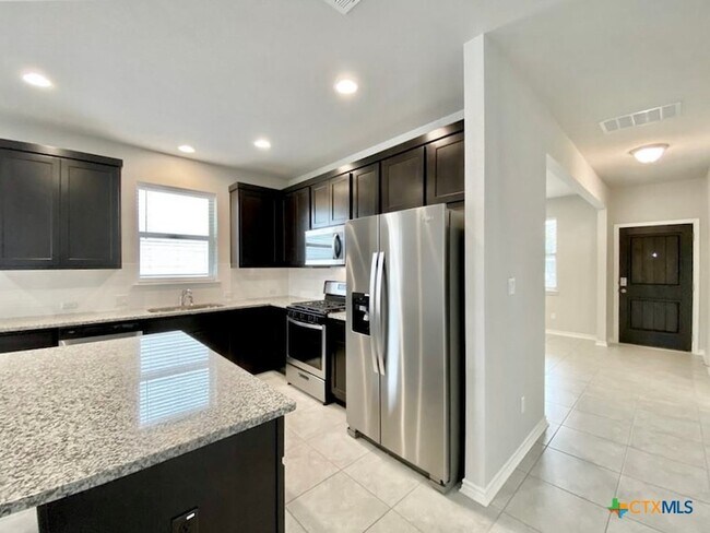 Building Photo - 2148 Pecan Island Dr