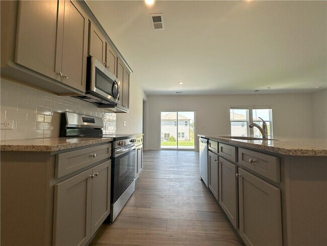 Building Photo - 612 Blue Sky Blvd