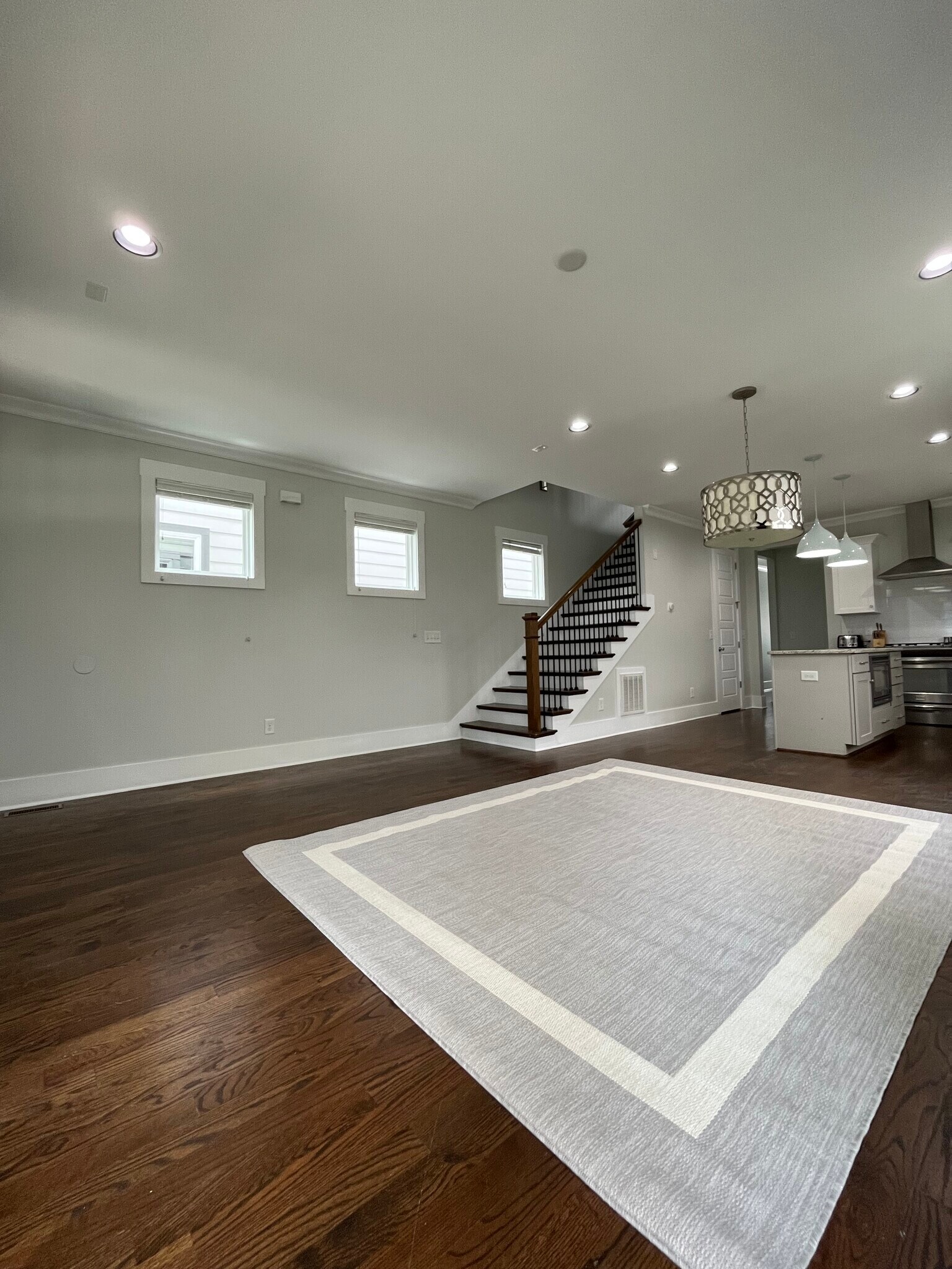 Shared living room - 1705 14th Ave N