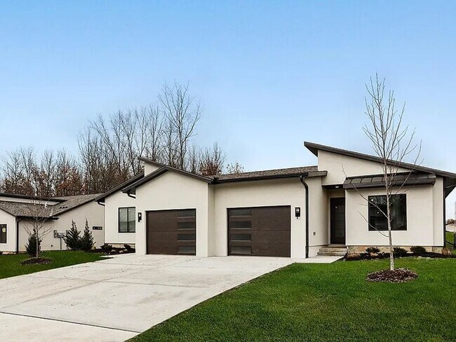 Building Photo - Lot 148