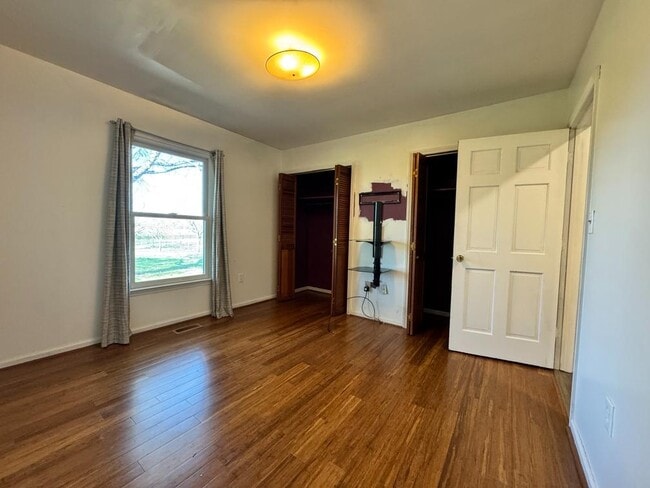 Building Photo - 1422 Old Peachland Rd