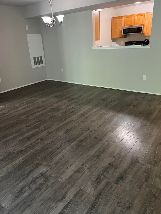 Building Photo - 13900 Farnsworth Ln