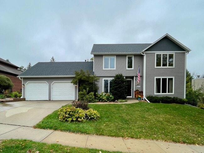 Primary Photo - Beautiful single family home!
