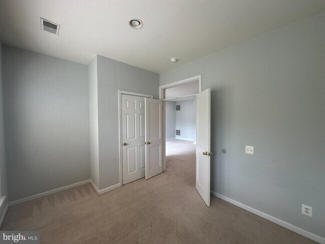 Building Photo - 45760 Smoketree Terrace