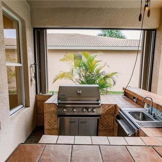 Building Photo - 13042 Sail Away St