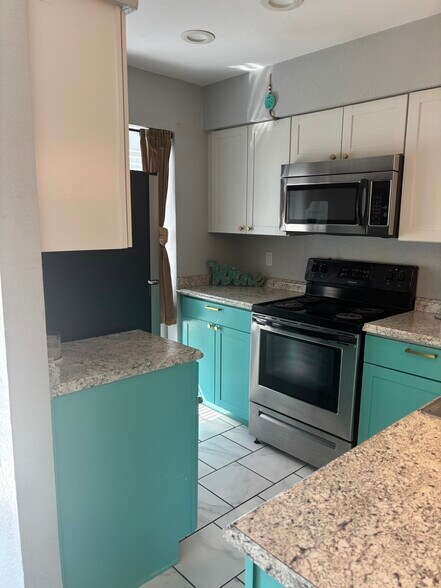 Building Photo - 9435 Olde Towne Row