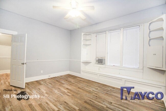 Building Photo - 2413 Creswell Ave