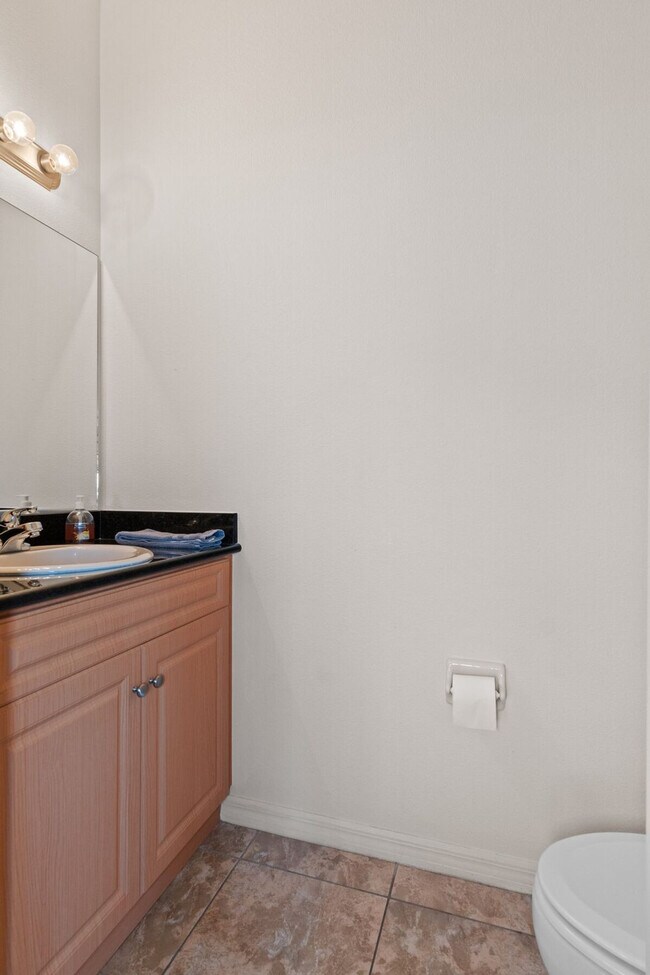 Building Photo - 4765 S Amstel Dr