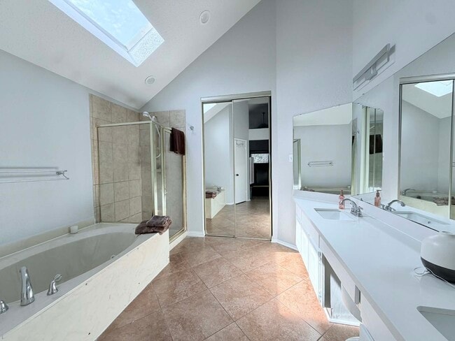 Building Photo - 7015 Puerta Vista Ln