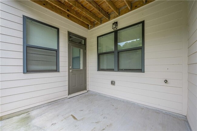 Building Photo - 1130 Provence Ln