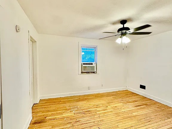 Building Photo - 212 S Chestnut St