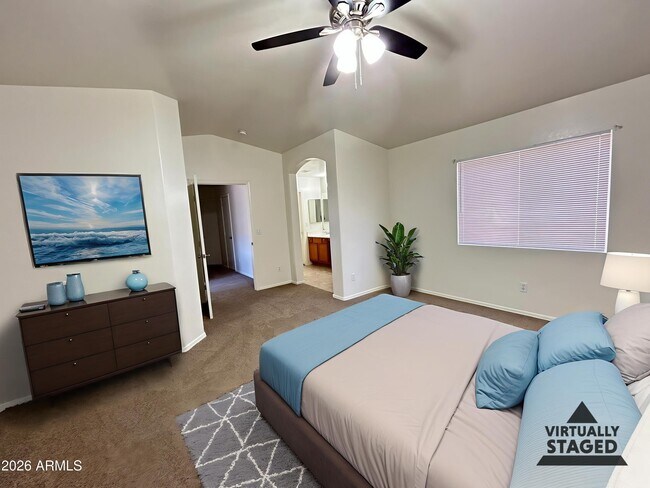 Building Photo - 3809 W Oregon Ave