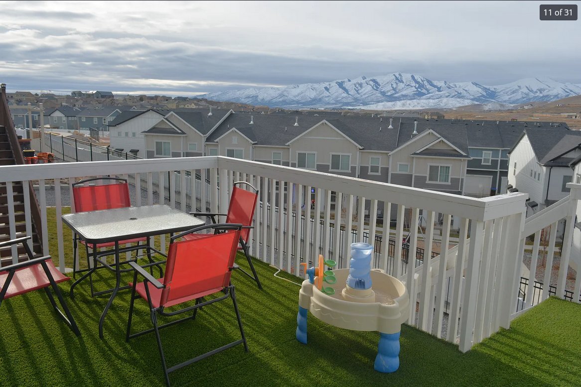 Building Photo - 9337 N Tampa Dr