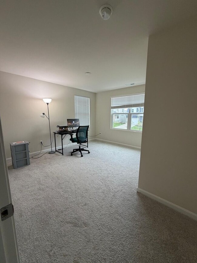 Building Photo - Beautiful, new cul-de-sac home!