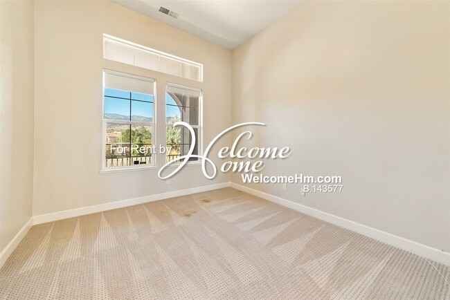 Building Photo - 15020 Redmond Lp