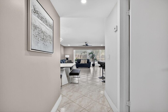 Building Photo - 492 Piedmont Ct