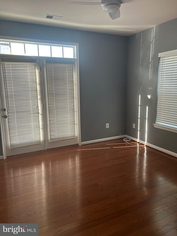 Building Photo - 910 Hall Station Dr