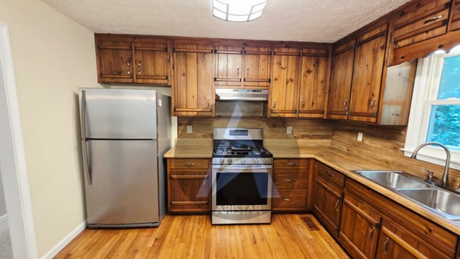 Building Photo - 103 Westland Ct