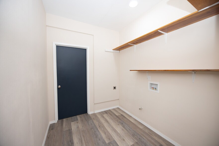 Building Photo - 109 N 10th St