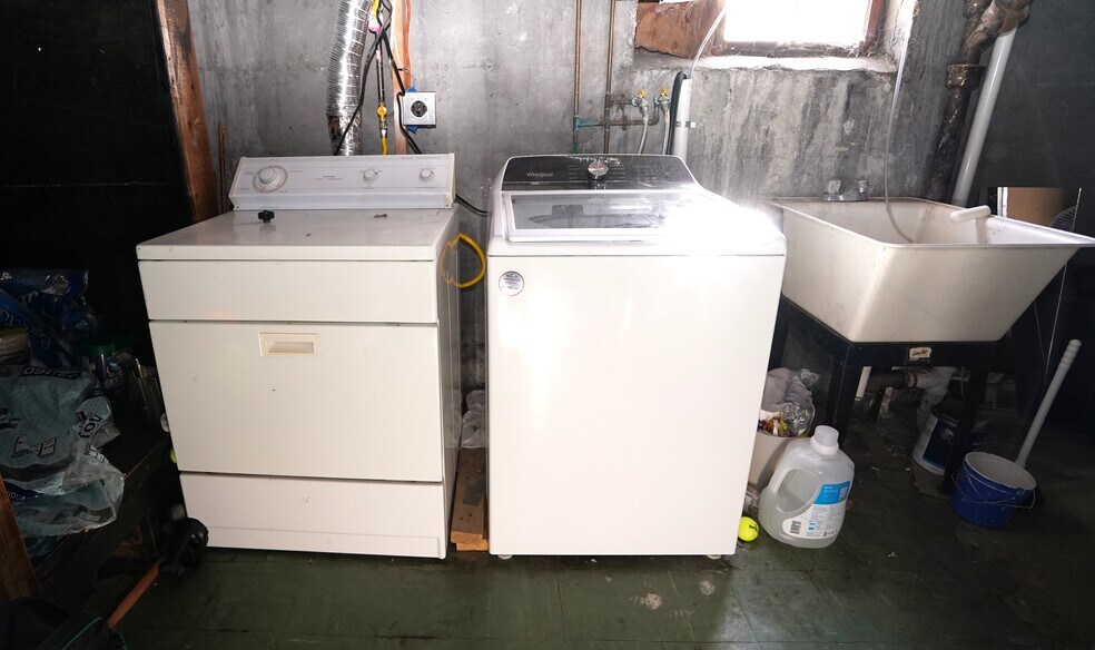 Building Photo - 15 Perthshire Rd